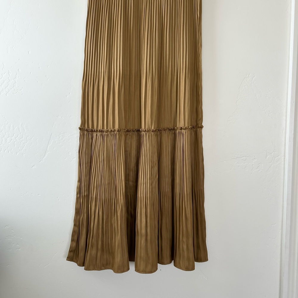 Rachel Zoe Elegant Tan Pleated Skirt
